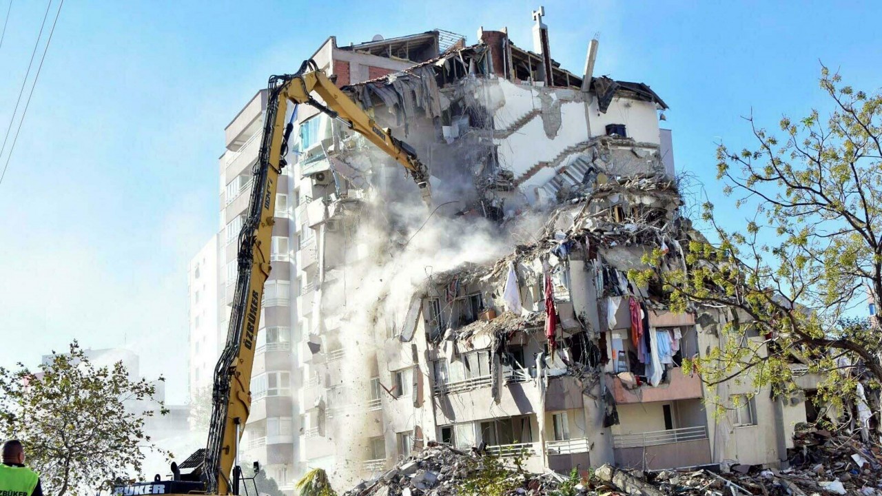 İzmir depreminin 3'üncü yılında sorumlular yargılanıyor