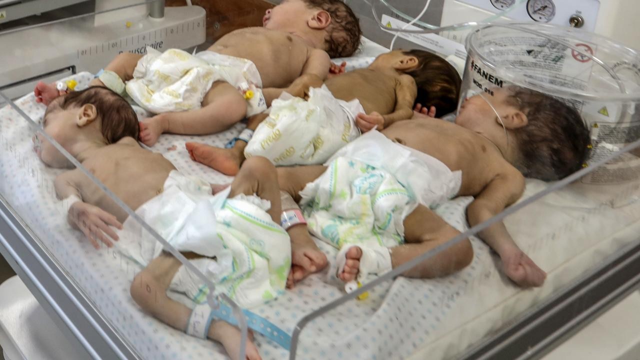 Gazze’deki Şifa Hastanesi’nden çıkarılan 28 prematüre bebek Mısır’da tedavi görecek