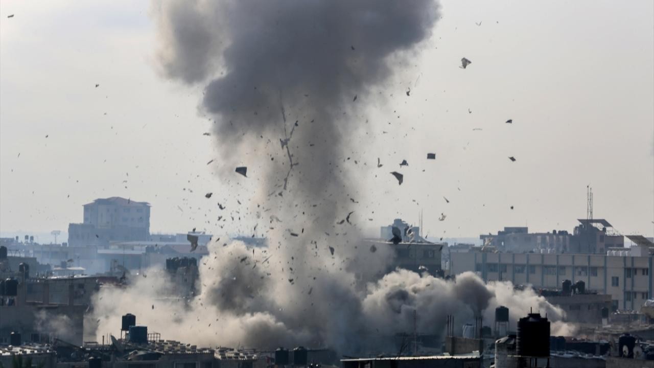 Gazze'ye 10 dakikada en az bir hava saldırısı gerçekleştiriliyor