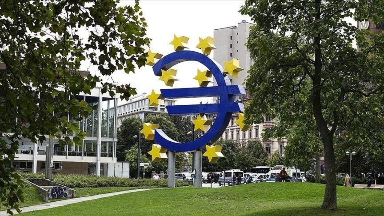 Avrupa Merkez Bankası, yılın son toplantısında 3 temel politika faizini değiştirmedi