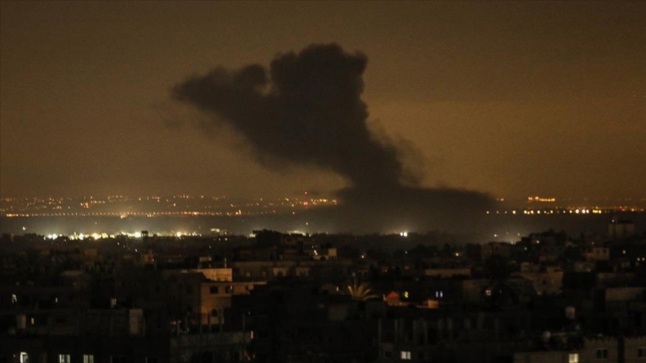 İsrail’in Gazze’ye saldırılarında can kaybı 21 bin 672’ye yükseldi