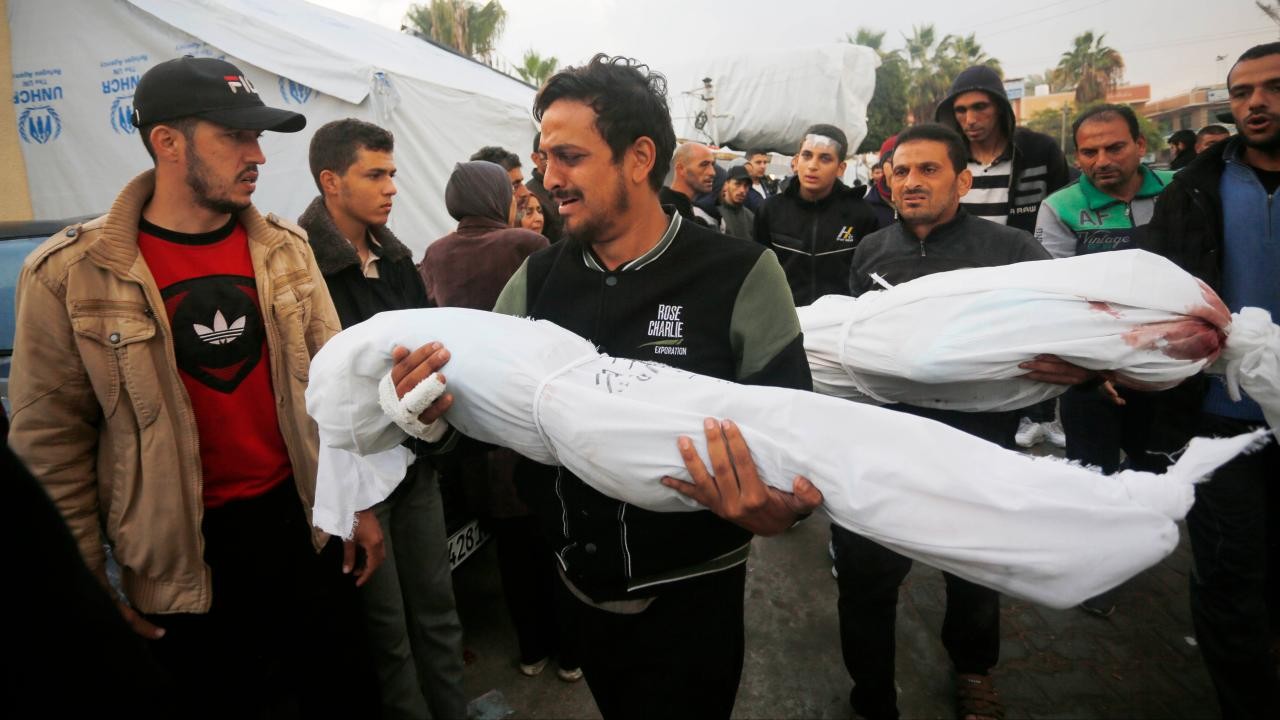 Gazze’deki Sağlık Bakanlığı: Aksa Şehitleri Hastanesi’ne son 24 saatte 57 ölü getirildi