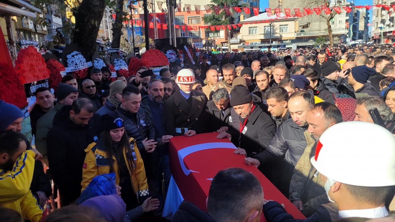 Şehit Uzman Çavuş Ahmet Köroğlu, son yolculuğuna uğurlandı