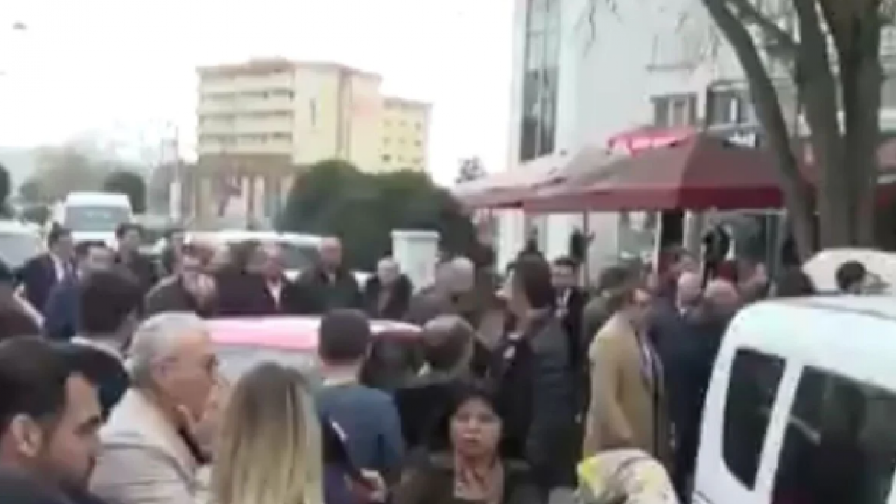 CHP’li Büyükçekmece Belediye Başkan Yardımcısı Hasan Akkuş, yaşlı kadına saldırdı!
