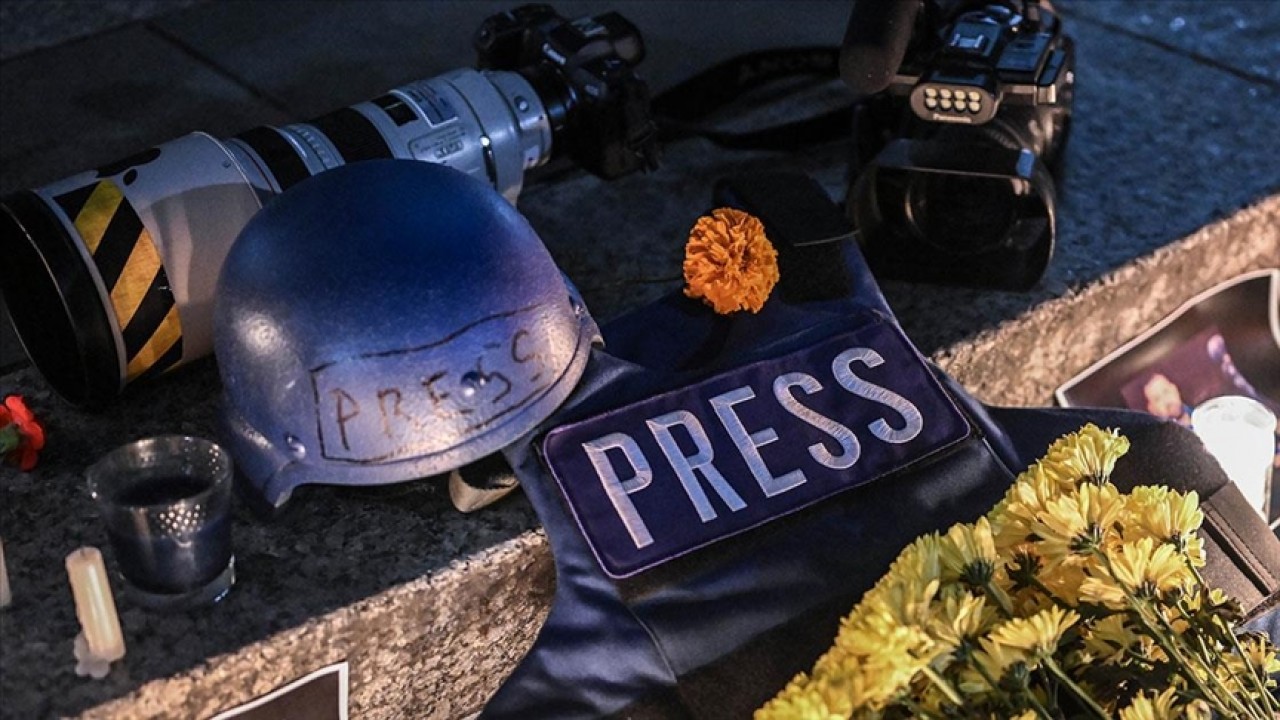 İsrail'in hedef aldığı gazeteciler, basın mensuplarına yönelik sistemli saldırıları anlattı