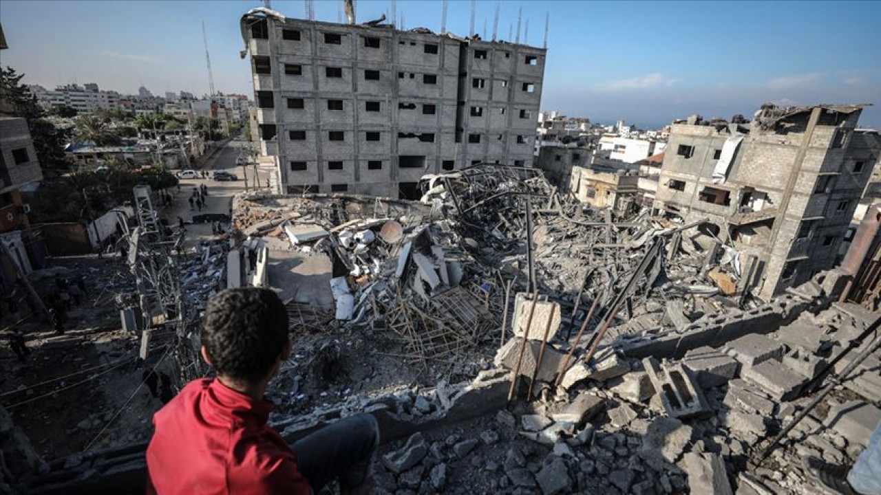  İsrail'in 120 gündür saldırdığı Gazze'de 12 bin çocuk öldürüldü