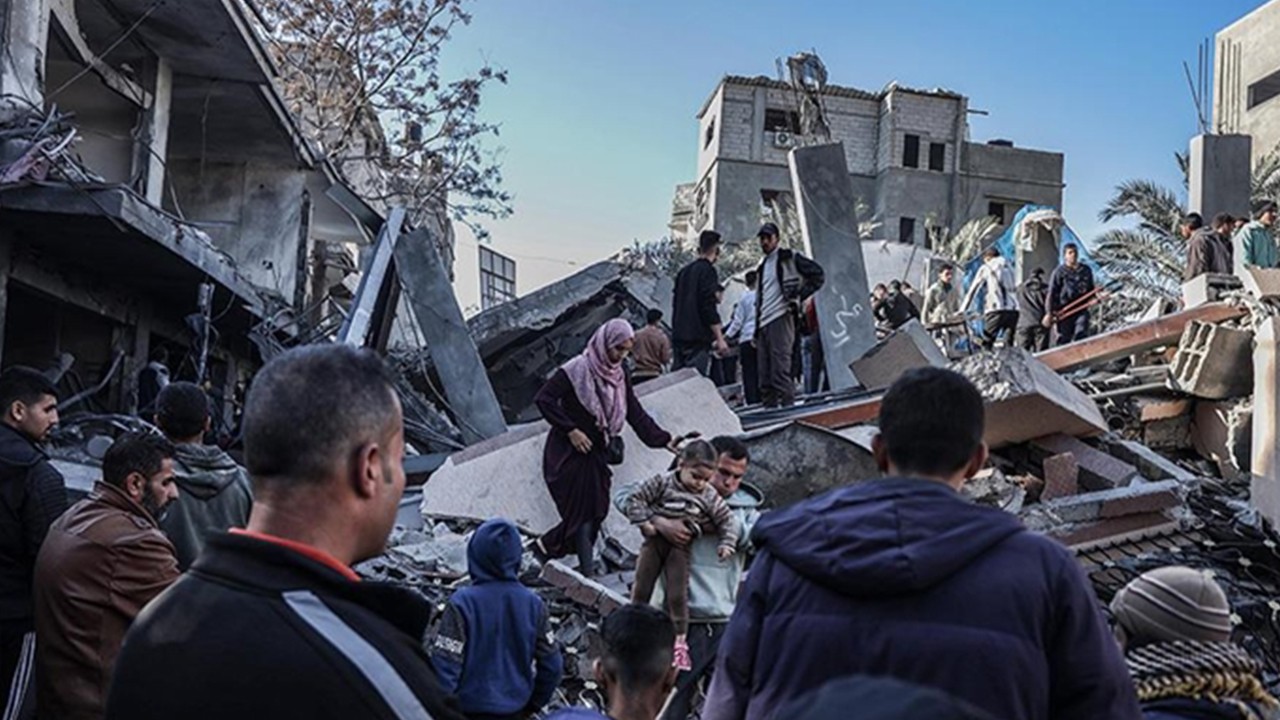 İsrail, abluka altındaki Gazze’ye saldırılarını 122. gününde de sürdürüyor