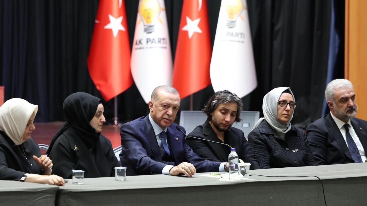 Cumhurbaşkanı Erdoğan’dan AK Parti İstanbul İl Başkanlığına taziye ziyareti