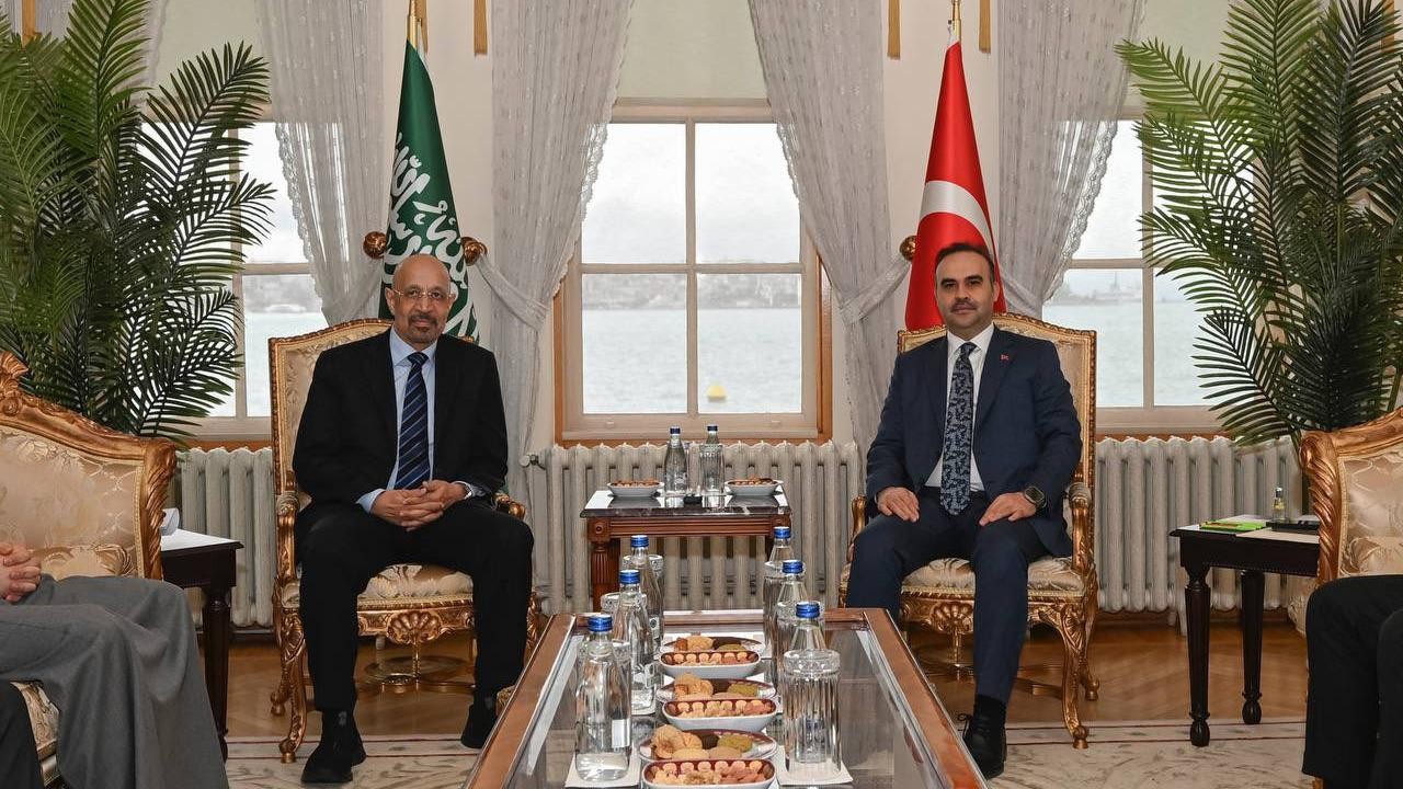 Bakan Kacır, Suudi Arabistan Yatırım Bakanı Al-Falih ile görüştü