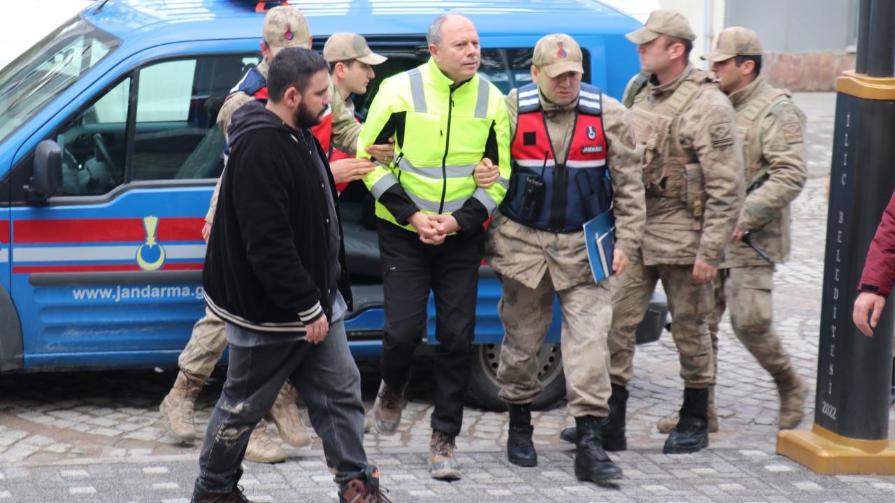 Maden ocağındaki toprak kaymasıyla ilgili soruşturmada şirketin Türkiye’deki müdürü yakalandı