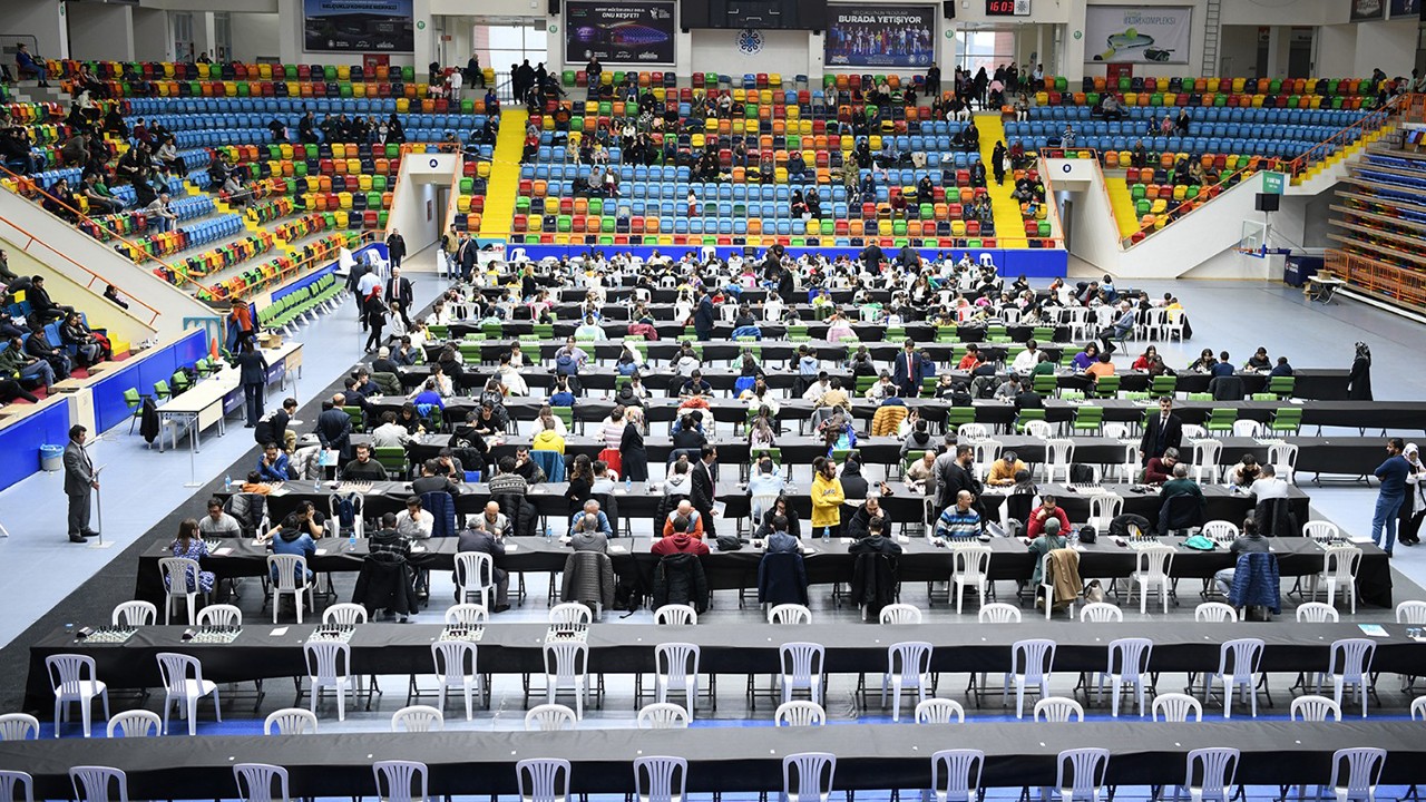 28 şehir 400 sporcu: Satranç turnuvası nefesleri kesti