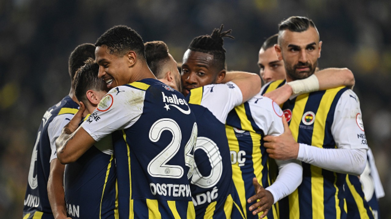 Fenerbahçe'nin yüzü uzatmalarda güldü!