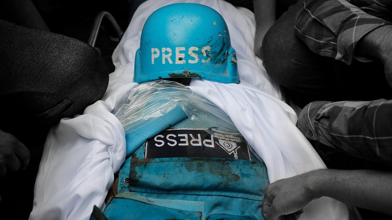 Gazze Şeridi'ne düzenlenen saldırılarda bir gazeteci daha öldü 