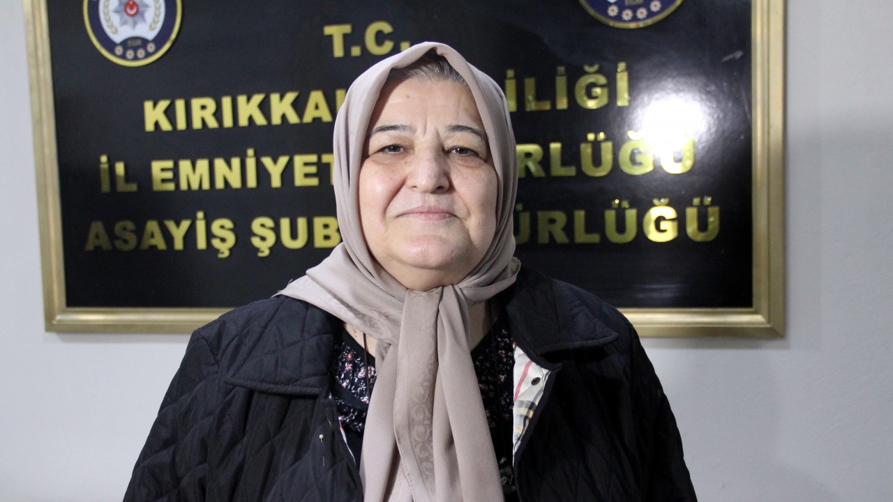 Emekli öğretmen tuzağa düştü: Polis 203 bin lirasını kurtardı!