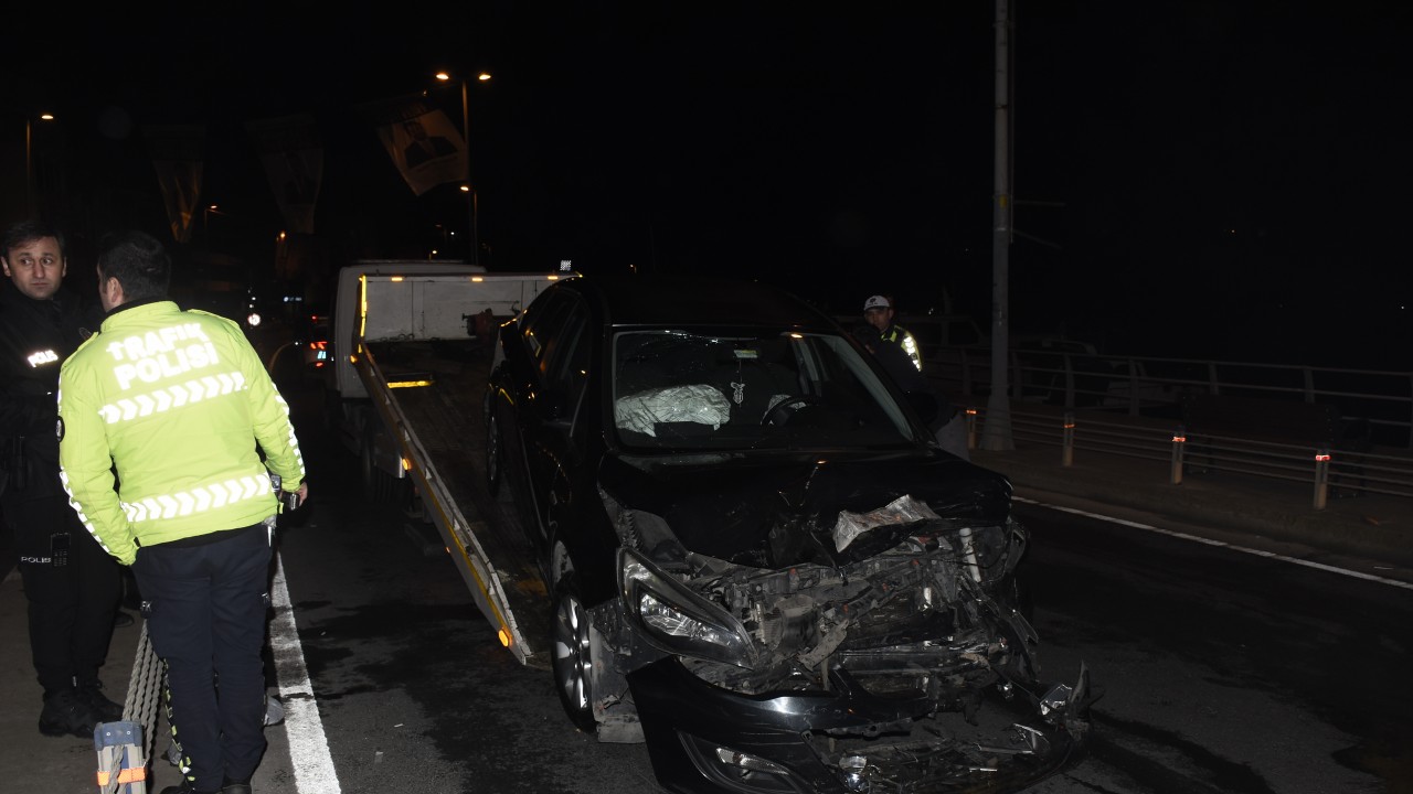 Ters yola giren otomobil hafif ticari araçla kafa kafaya çarpıştı: 7 yaralı
