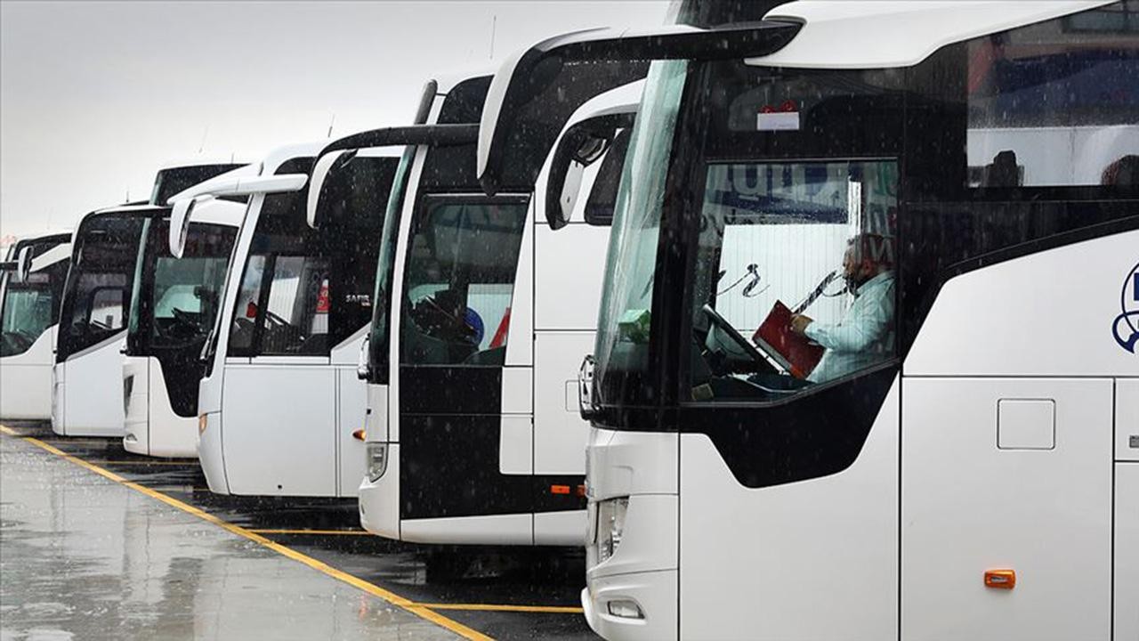 Fahiş fiyatlarla bilet satan otobüs firmalarına 5,3 milyon lira ceza