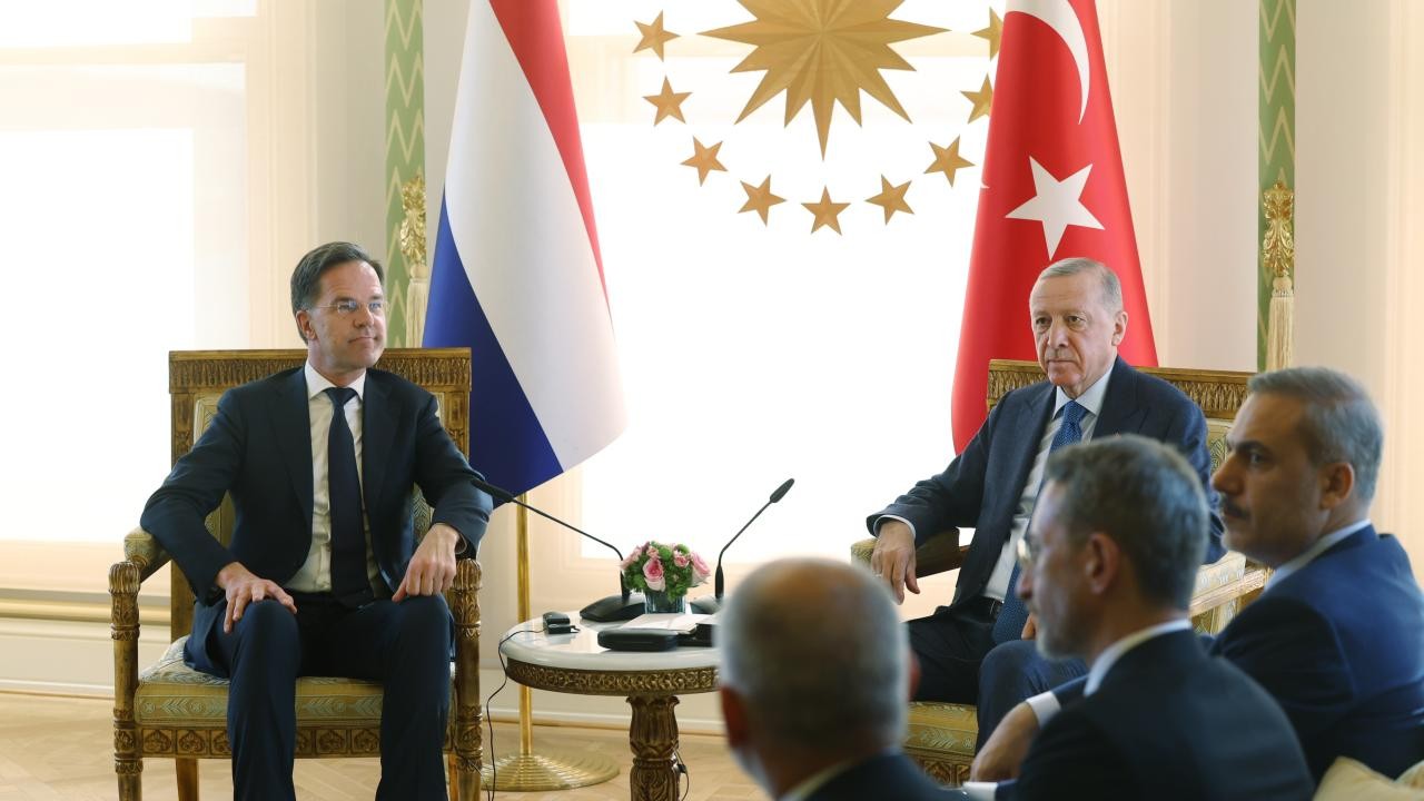 Hollanda Başbakanı: NATO’nun güney kanadının Türkiye’nin liderliğine ihtiyacı var
