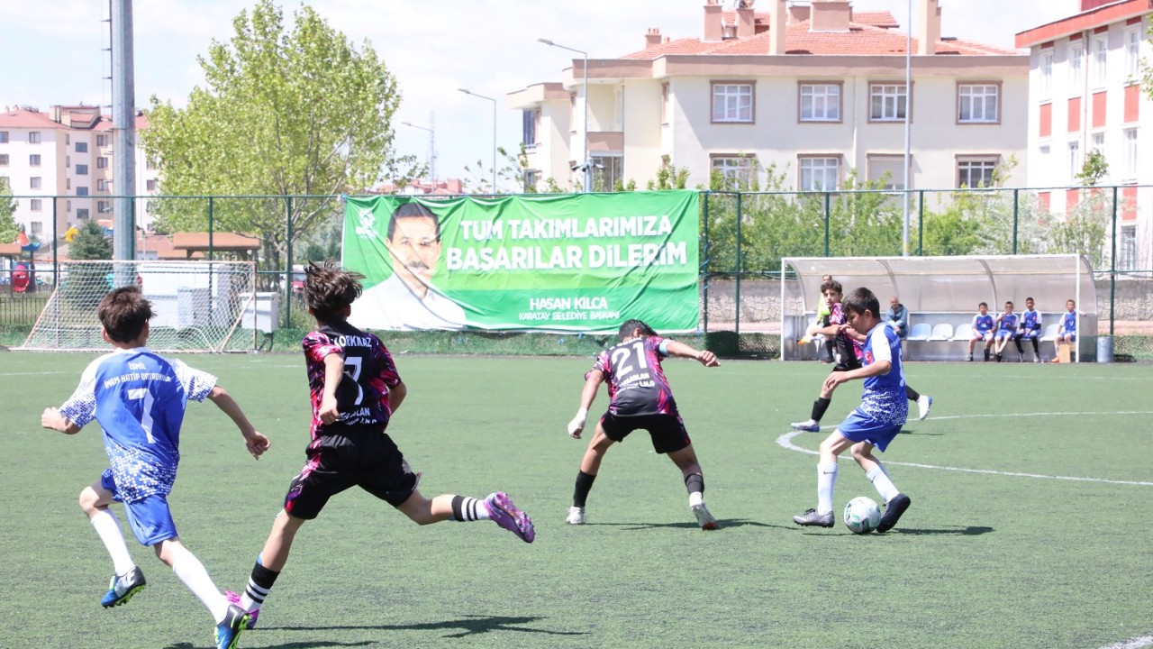 Karatay’da “3. Geleneksel Ortaokullar Arası Dostluk Ve Kardeşlik Futbol Turnuvası” başladı