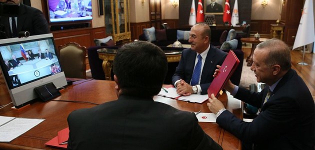 Erdoğan, Venezuela Devlet Başkanı Maduro ile telekonferansla görüştü