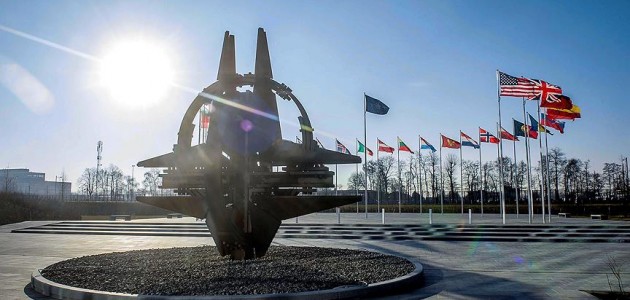 NATO kritik zirve için hazır