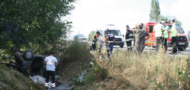 Afyon-Konya karayolunda feci kaza: 2 ölü, 3 yaralı