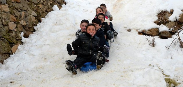 Bitlis’te eğitime kar tatili