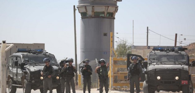 İsrail güçleri 100 Filistinli mahkumu yaraladı