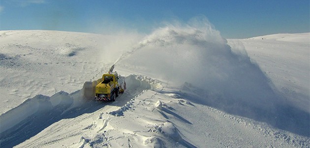 Muş’ta 10 metre karla mücadele