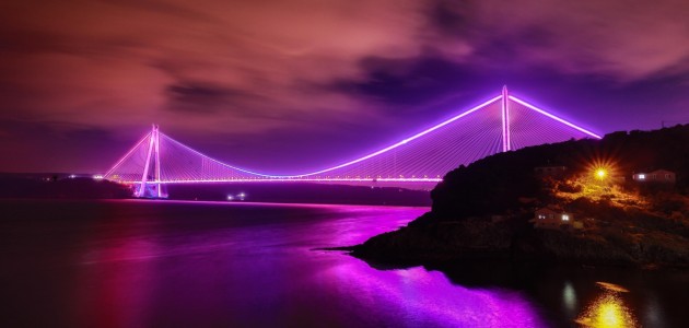 İstanbul’da köprüler epilepsiye dikkati çekmek için mora büründü