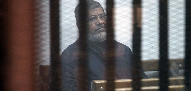 Görgü tanıkları: Mursi’yi ölüme terk ettiler