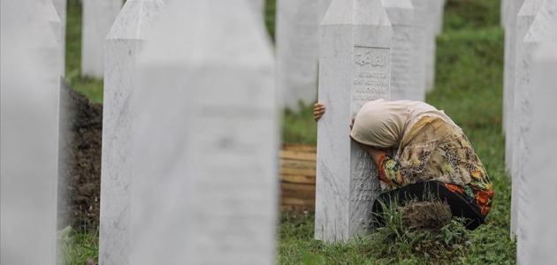 Ünlü isimler Srebrenitsa soykırımını unutmadı