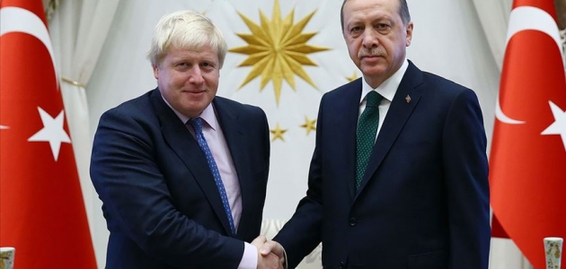 Erdoğan’dan İngiltere Başbakanı Johnson’a tebrik