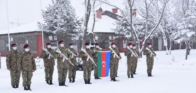  Azerbaycan askerleri 'Kış Tatbikatı' için Kars'ta