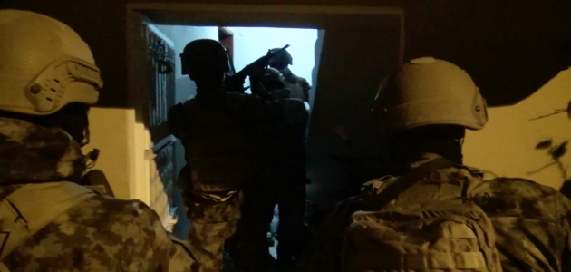 Terör örgütü El Kaide'ye operasyon: 5 tutuklama  