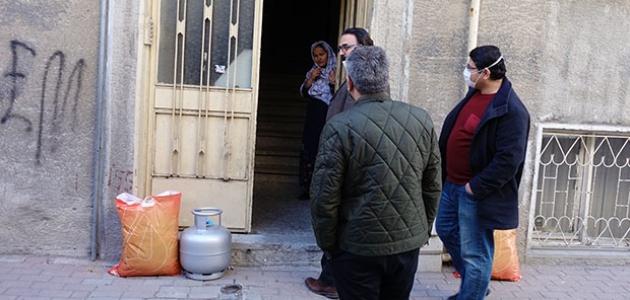 Konya'da dört arkadaş, ihtiyaç sahibi ailelere mutluluk taşıyor   