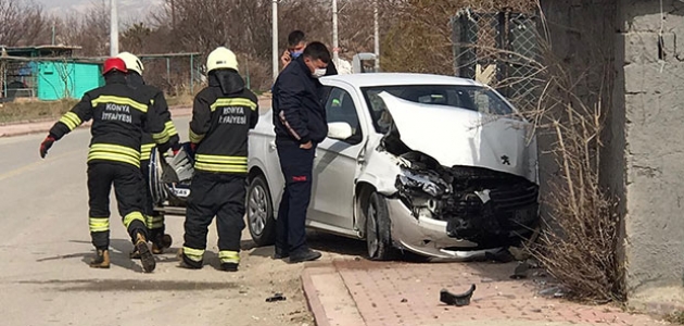  Konya’da iki otomobil çarpıştı: 1 yaralı