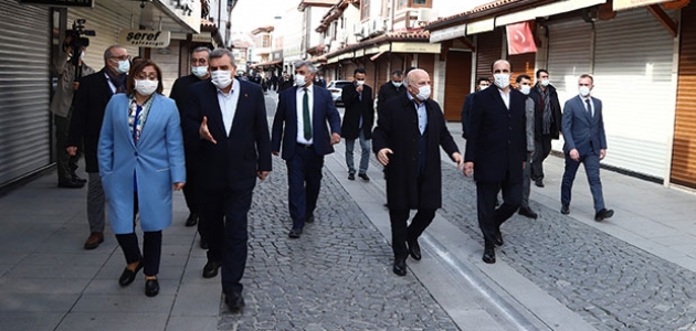  Başkanlar Konya’nın tarihi dokusuna ve şehirciliğine hayran kaldı
