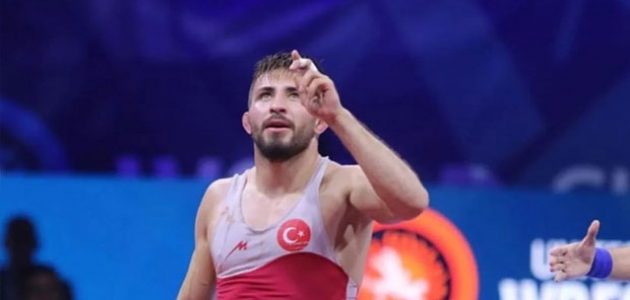  Milli güreşçi Süleyman Atlı, Avrupa şampiyonu oldu