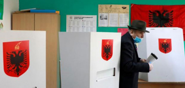 Arnavutluk’ta halk genel seçim için sandık başında