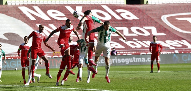 Konyaspor Antalyaspor’un konuğu