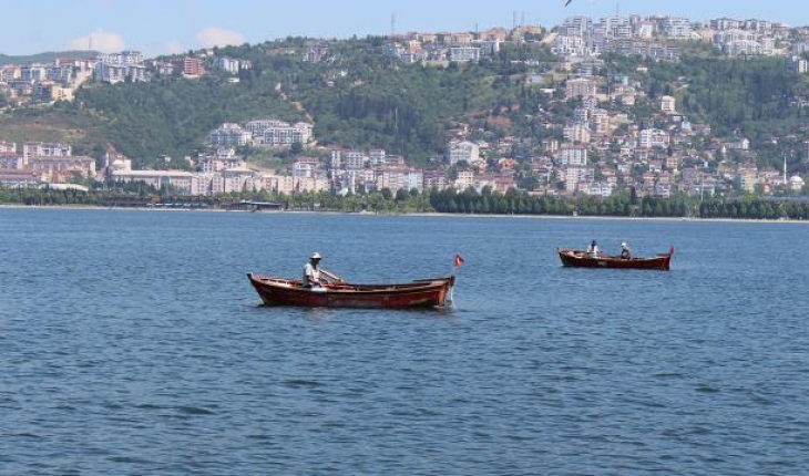 Müsilaj kısmen temizlendi, balıkçılar ava çıktı