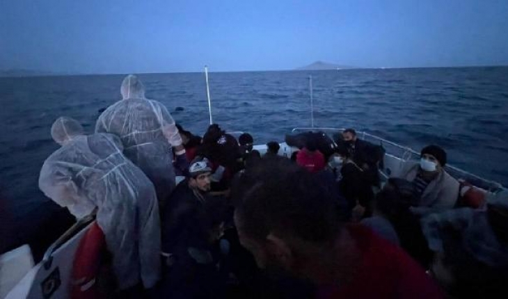 Yunanistan’ın sınır dışı ettiği 50 düzensiz göçmen kurtarıldı