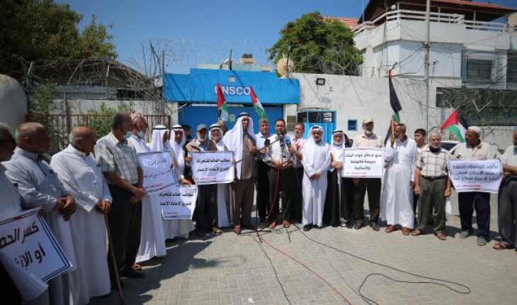 Gazzelilerden İsrail’e protesto: Abluka kalksın, evler inşa edilsin