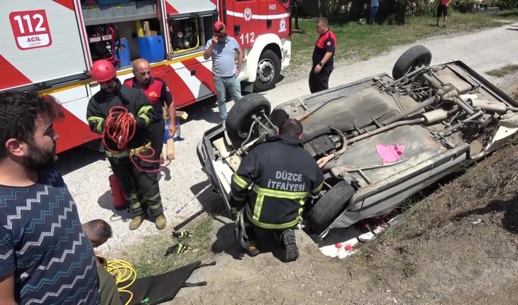 Yoldan çıkan otomobil ters döndü: 2 yaralı