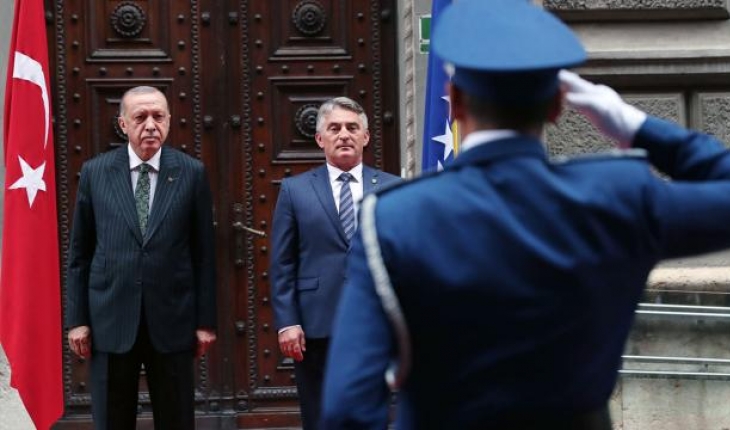 Cumhurbaşkanı Erdoğan Bosna Hersek’te resmi törenle karşılandı