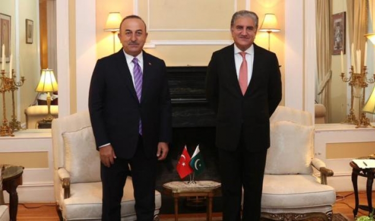 Bakan Çavuşoğlu Pakistanlı mevkidaşı ile görüştü