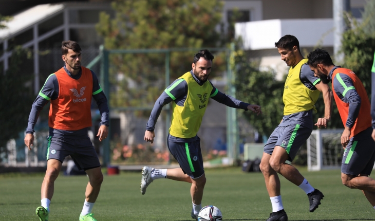 Konyaspor Fenerbahçe maçı hazırlıklarına başladı