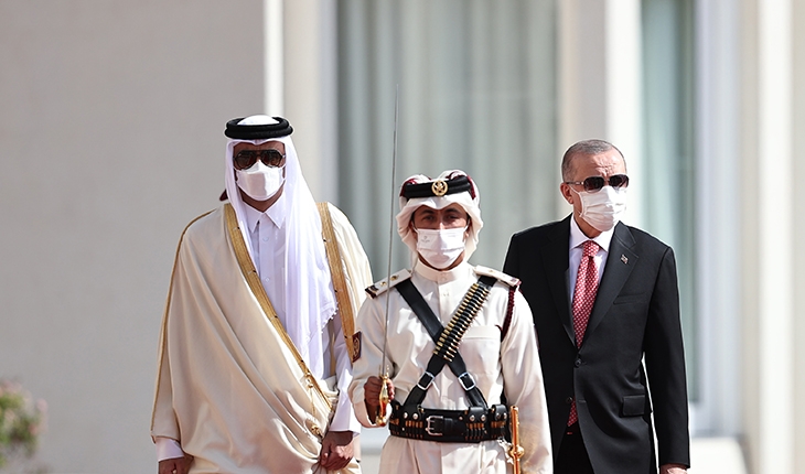 Cumhurbaşkanı Erdoğan, Katar’da resmi törenle karşılandı