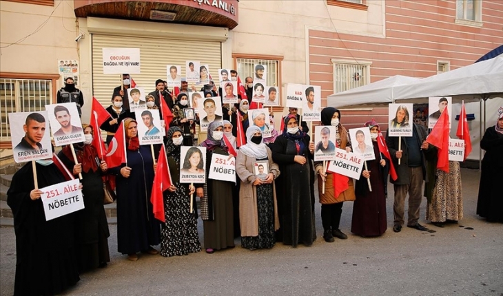 Diyarbakır annelerinin oturma eylemine bir aile daha katıldı