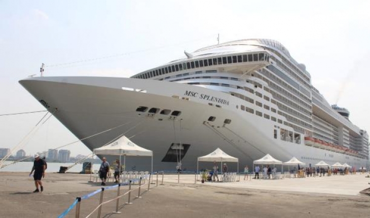 Hong Kong'da yolcu gemisi Omicron şüphesiyle geri çağrıldı